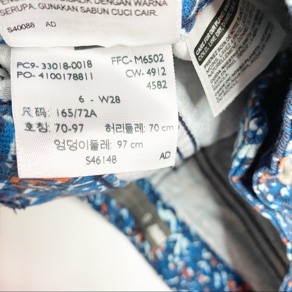 Levis Raw Edge Orange/Blue Abstract Chevron Cut Off Jean Shorts - Picture 3 of 11